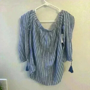 Old navy off the shoulder cotton shirt size small